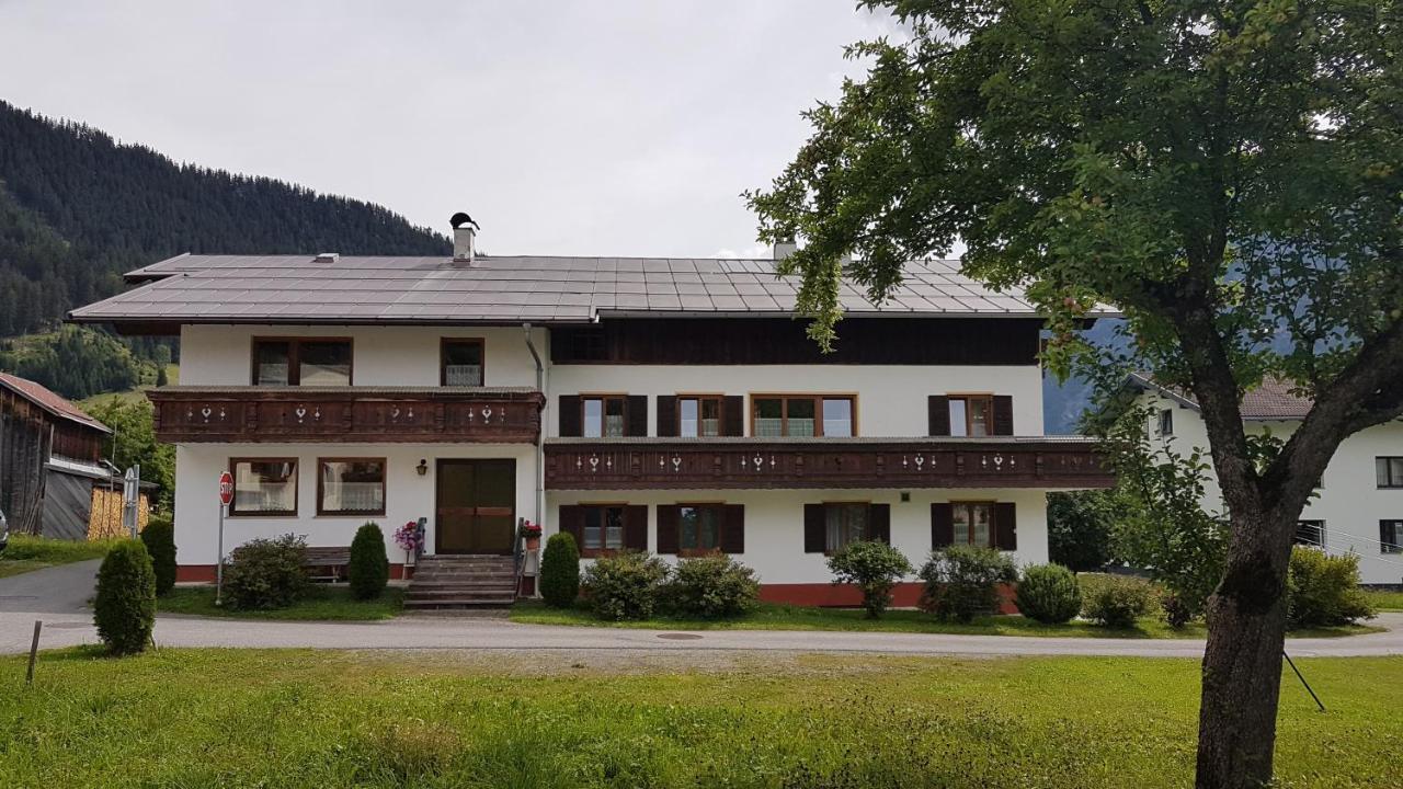 Haus Christof Apartman Holzgau Kültér fotó